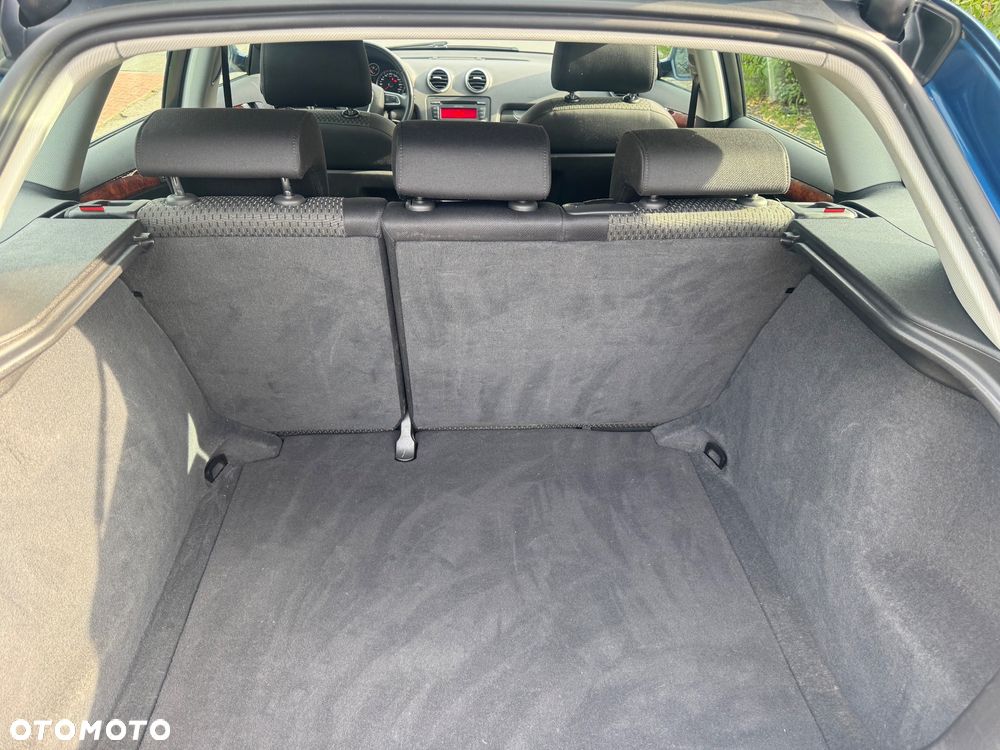 Audi A3 Sportback 1.6 Ambition - 13