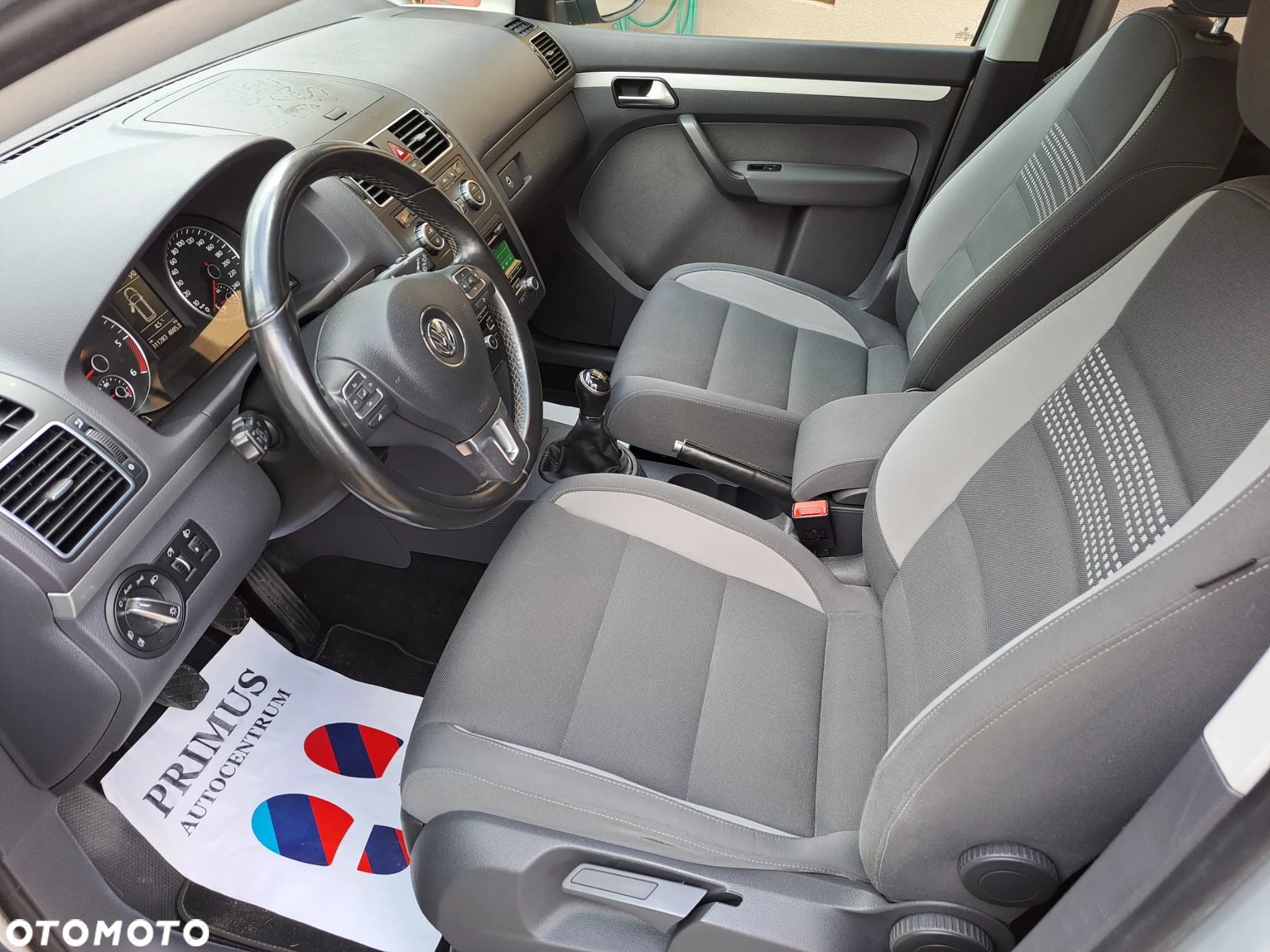 Volkswagen Touran - 7