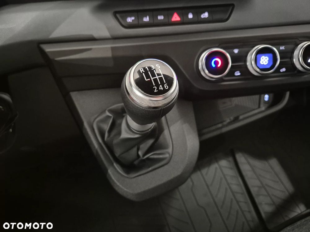 Renault NOWY MASTER - 22