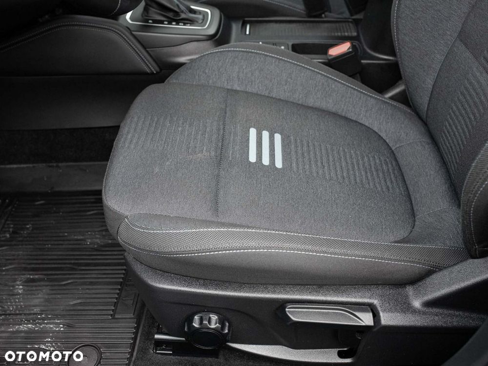 Ford Focus 1.0 EcoBoost Hybrid ACTIVE X - 11