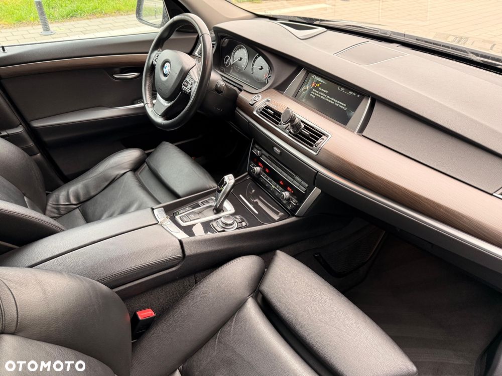 BMW 5GT 530d xDrive - 16