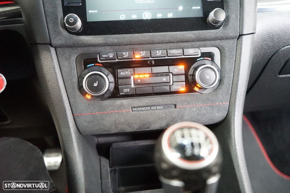 VW Golf 2.0 TSi GTI - 33