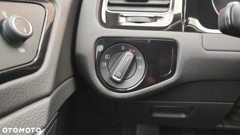 Volkswagen Golf VII 1.4 TSI BMT Highline - 15