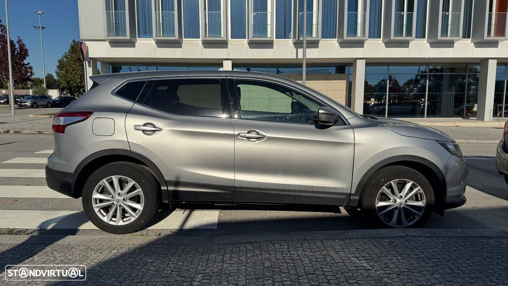 Nissan Qashqai 1.5 dCi N-Connecta - 2