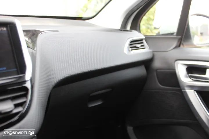 Peugeot 2008 1.2 PureTech Allure - 41