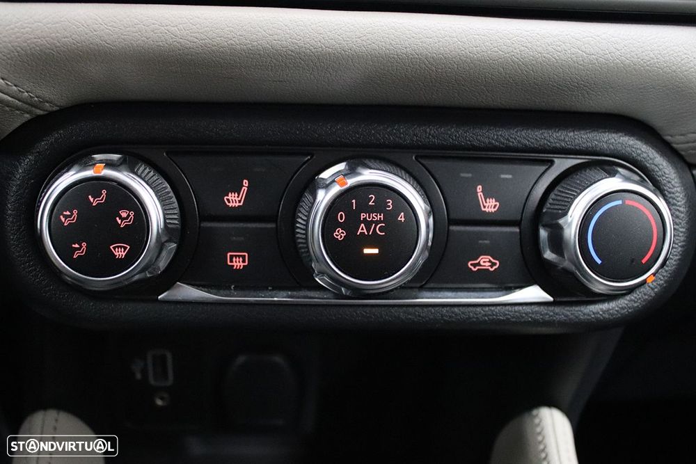 Nissan Micra 1.0 IG-T N-Design Black CVT - 12