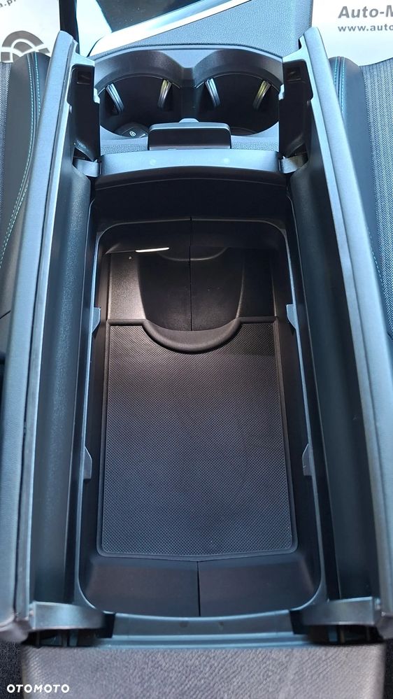 Peugeot 5008 BlueHDi 130 EAT8 Allure - 28