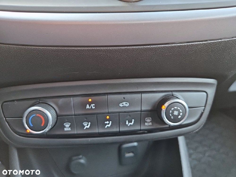 Opel Crossland X 1.2 T Enjoy S&S - 16