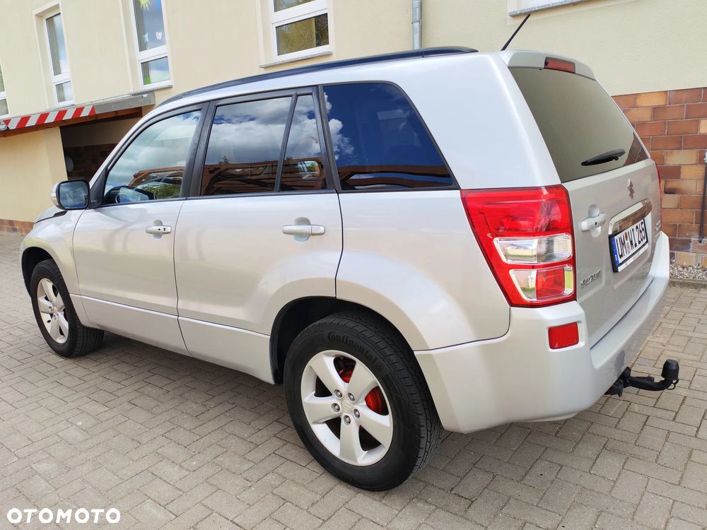 Suzuki Grand Vitara 2.4 Premium - 23