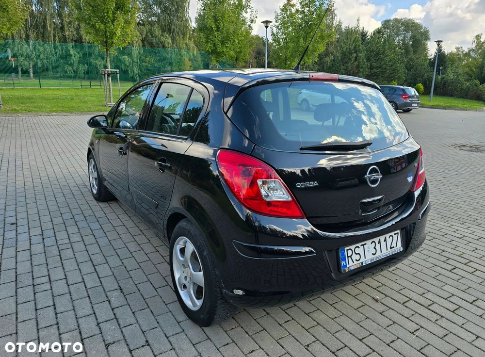 Opel Corsa 1.2 16V Edition - 11