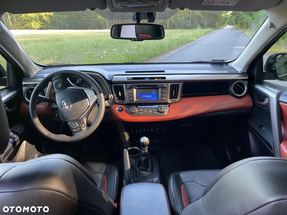 Toyota RAV4 2.0 D-4D Premium - 13