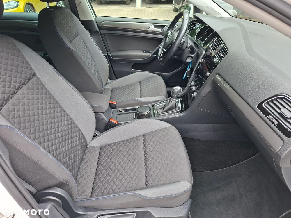 Volkswagen Golf 1.6 TDI DSG Join - 10