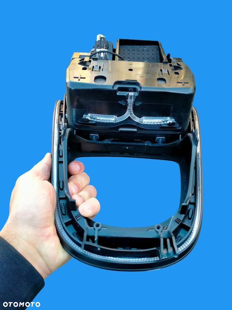Mercedes W213 LIFT Dekory Listwa Konsoli Drzwi Listwy Ozdobne Podświetlane - 16