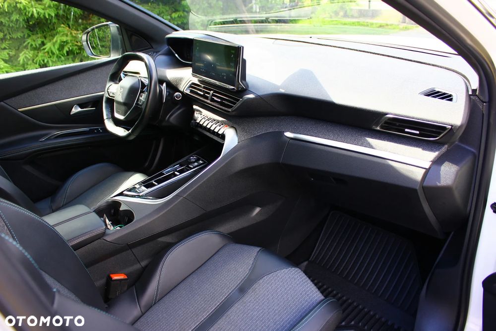 Peugeot 3008 225 e-EAT8 Allure - 39