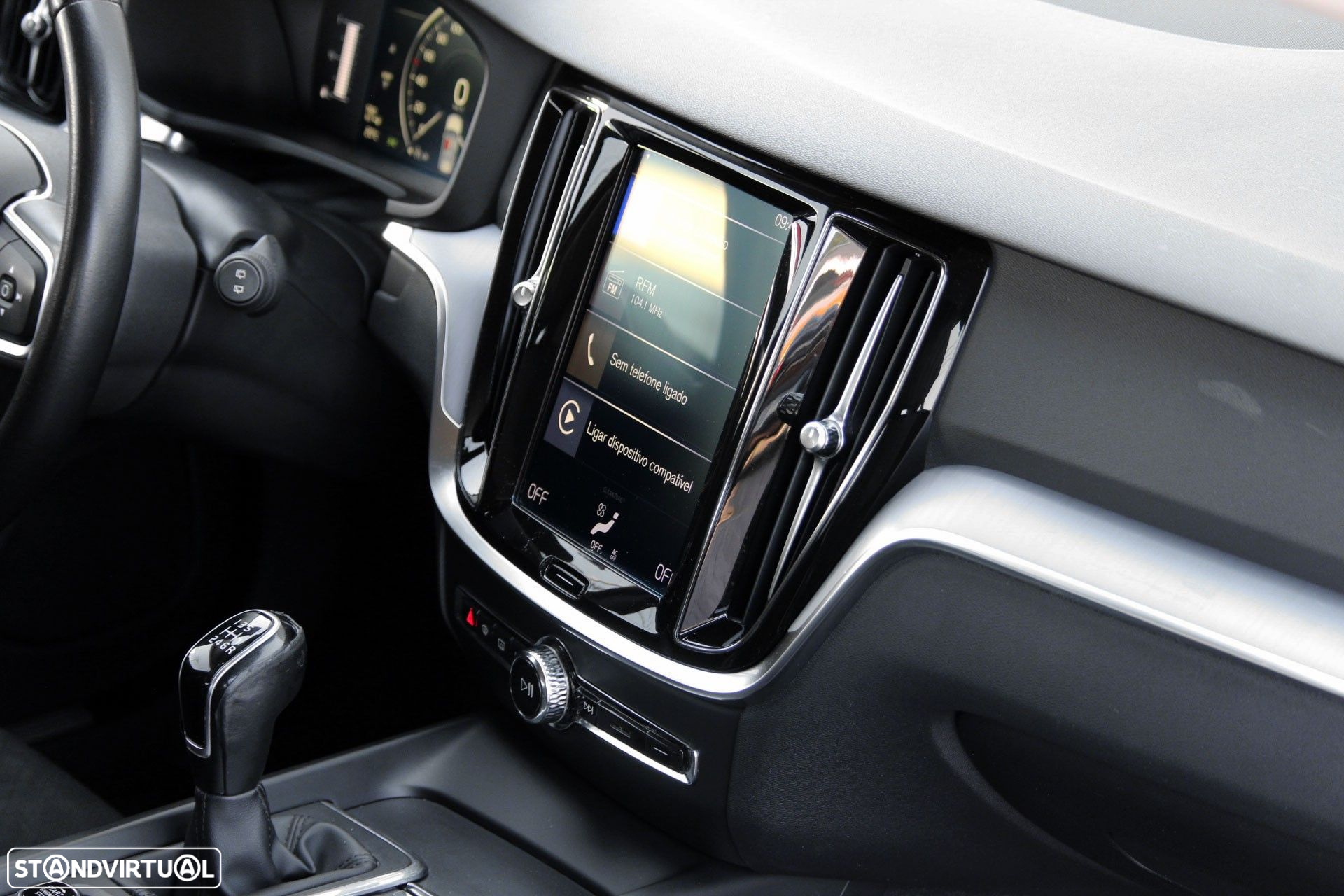 Volvo V60 2.0 D3 Momentum - 11
