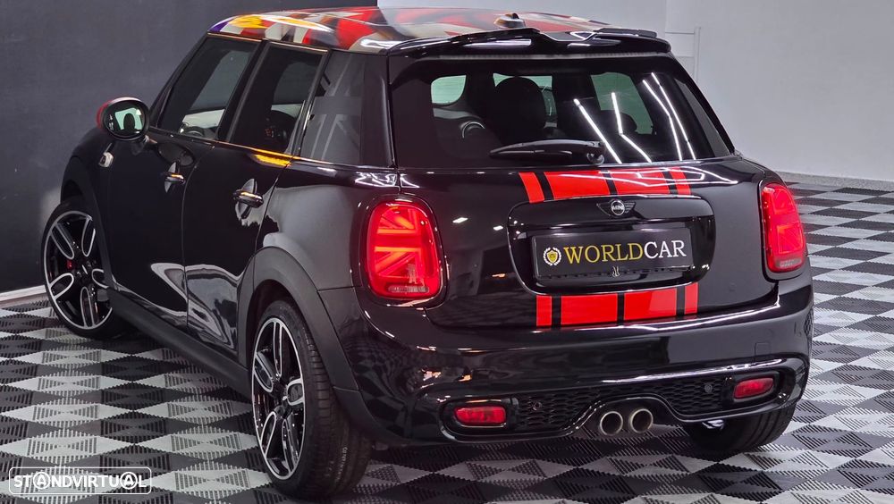 MINI 5 Portas Cooper SD Auto Desportiva - 32