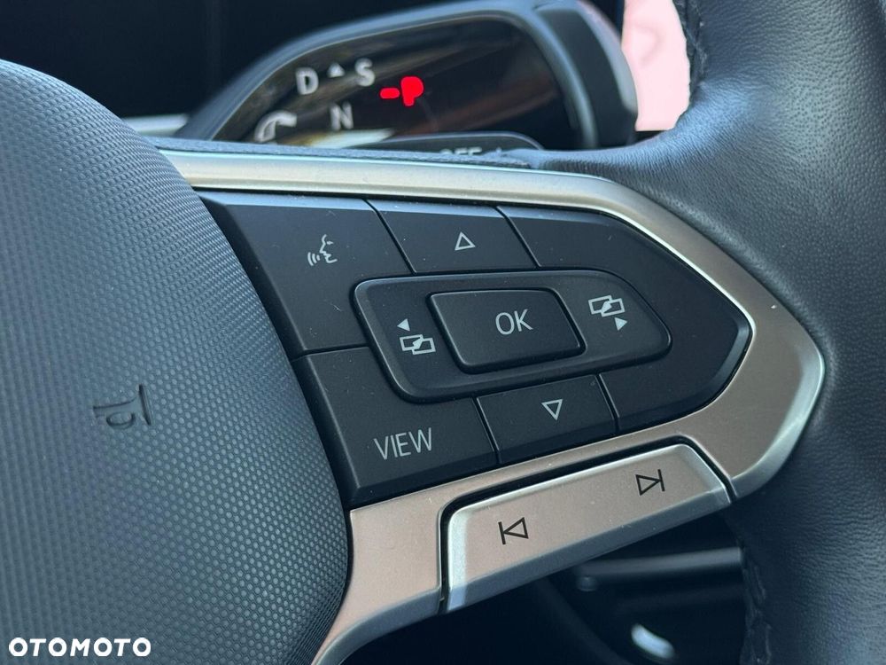 Volkswagen Passat Variant 2.0 TDI SCR Business Plus DSG - 16