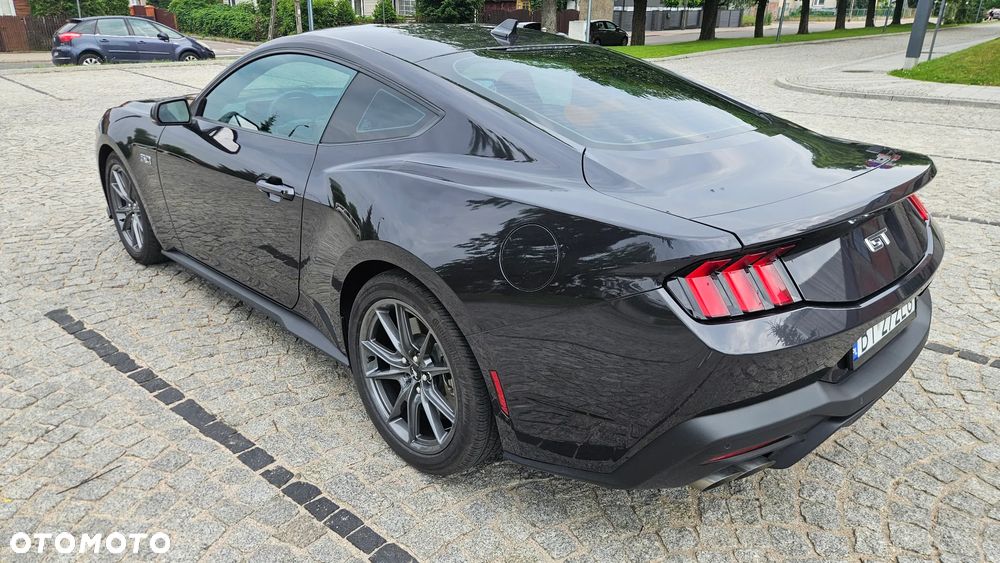 Ford Mustang - 10