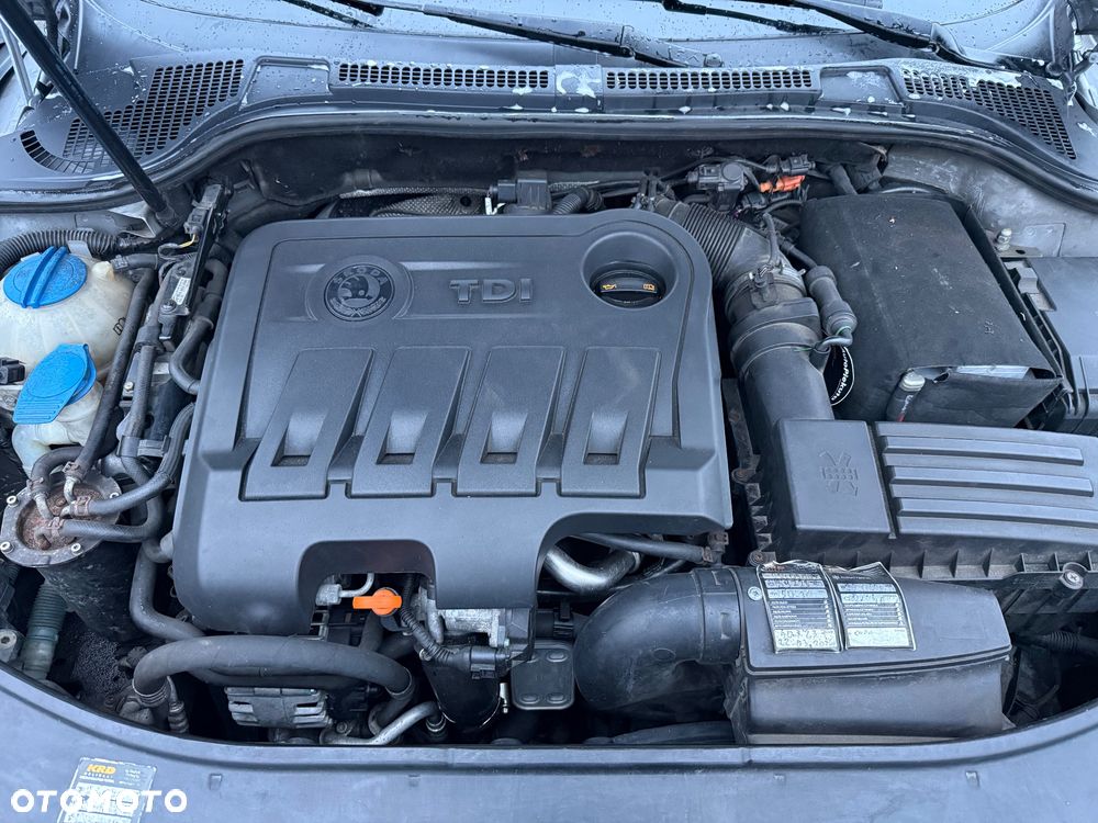 Skoda Superb 2.0 TDI DSG Ambition - 6