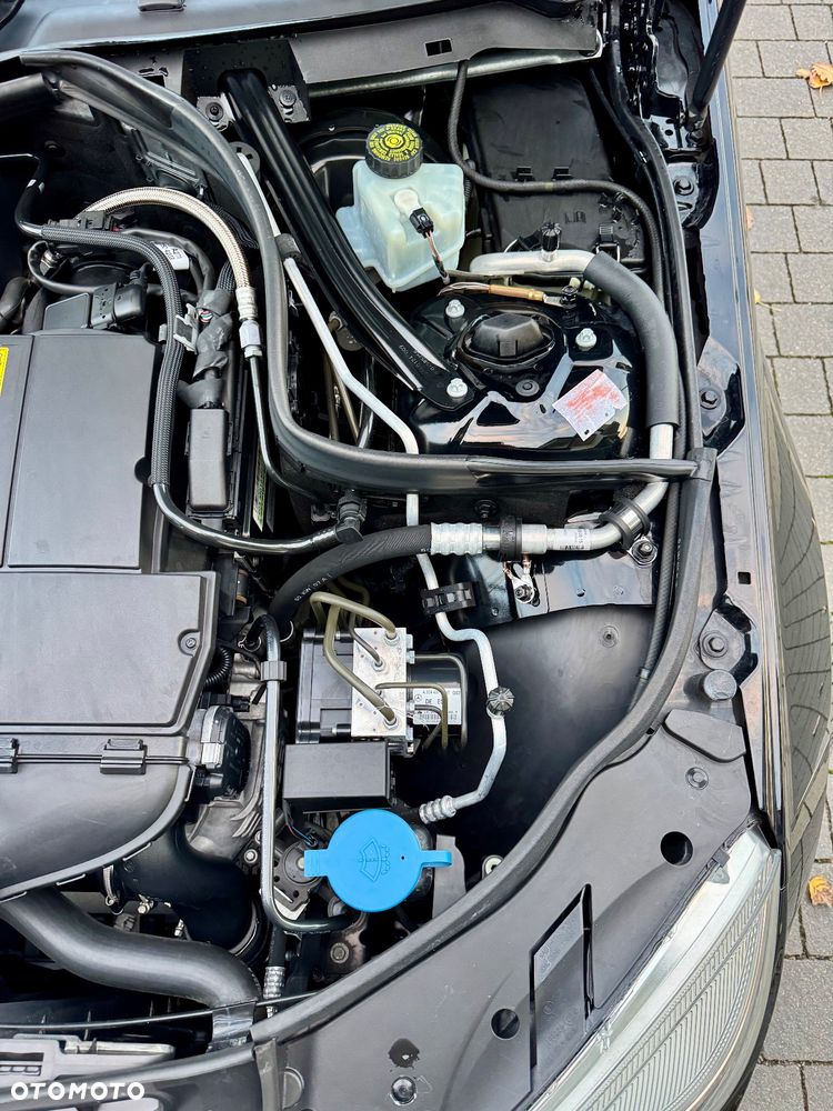 Mercedes-Benz Klasa C 180 BlueEFFICIENCY 7G-TRONIC Avantgarde - 22