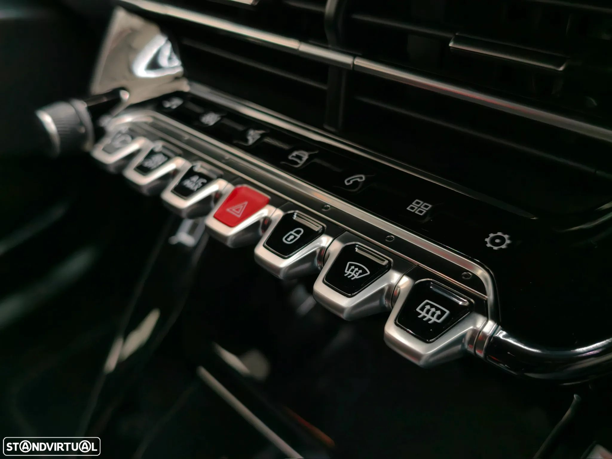 Peugeot 2008 1.5 BlueHDi Allure Pack EAT8 - 10