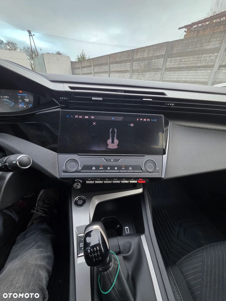 Peugeot 308 1.5 BlueHDi Allure Pack S&S - 26