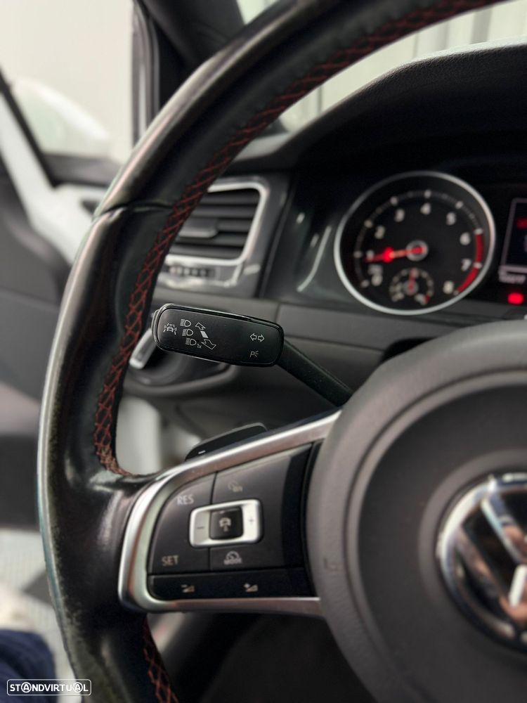 VW Golf 2.0 TSi GTi DSG - 21