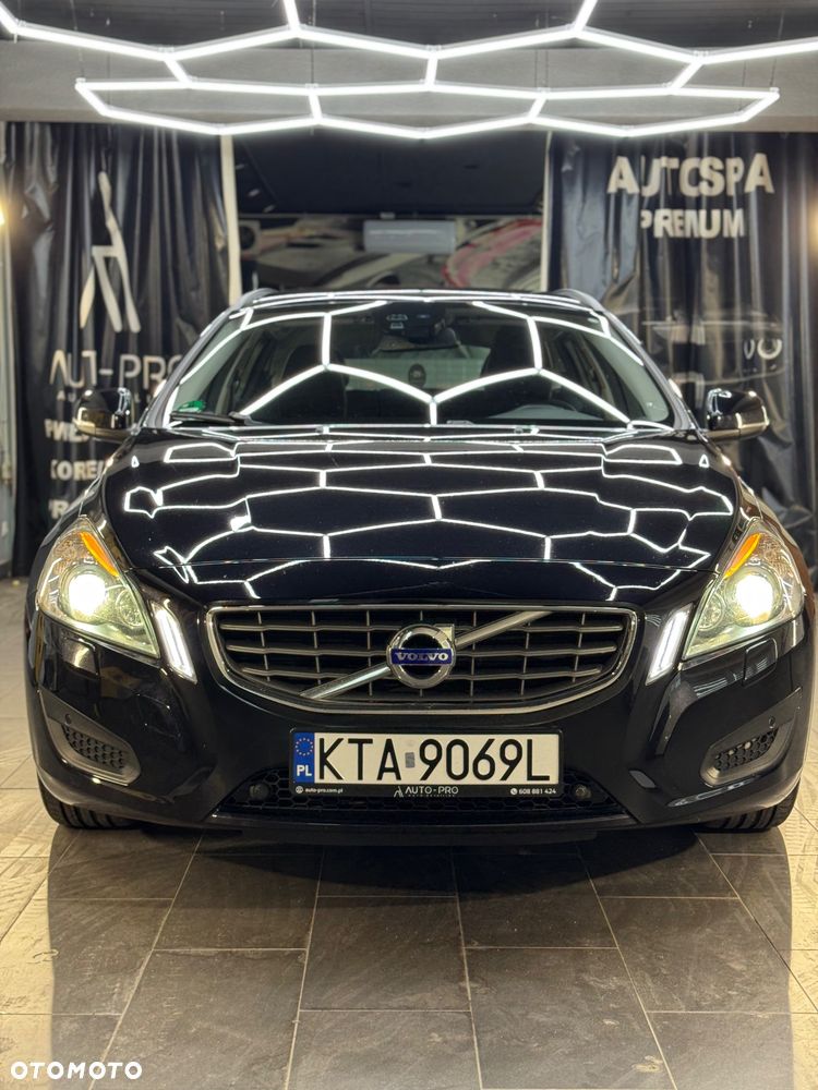 Volvo V60 D4 Momentum - 18