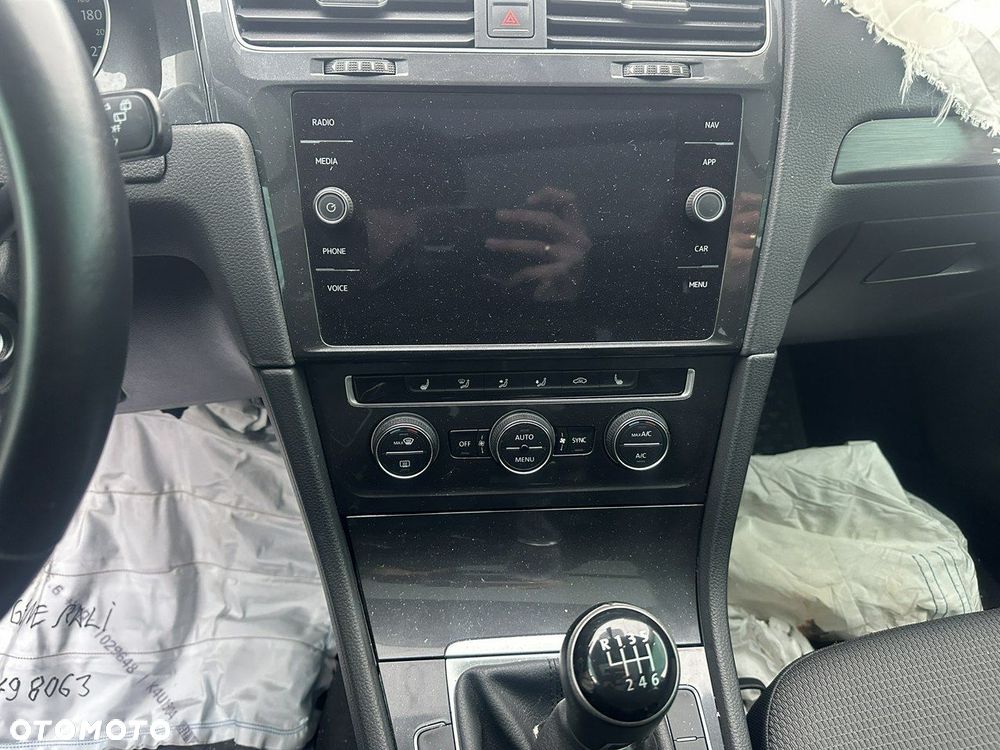 Volkswagen Golf 2.0 TDI SCR Highline - 7