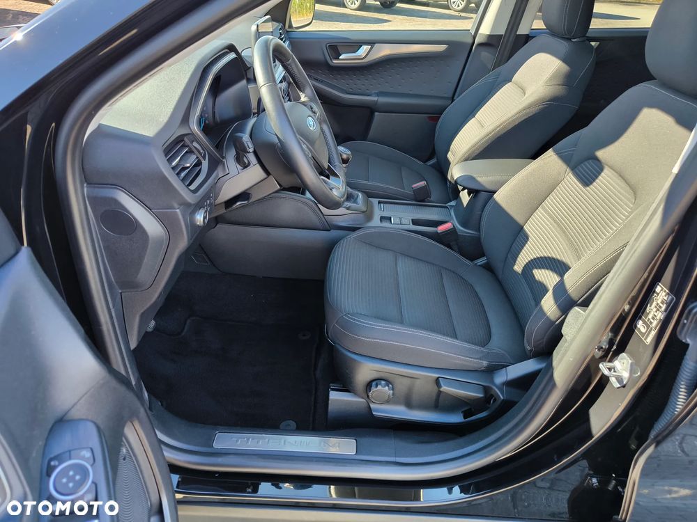 Ford Kuga 2.0 TDCi 2x4 Titanium - 16