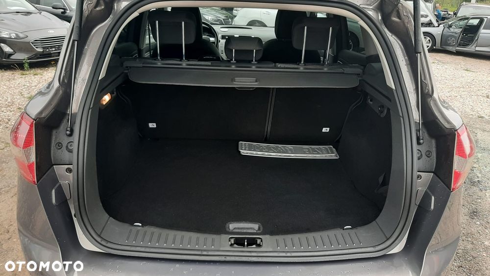 Ford Kuga 2.0 TDCi 2x4 Champions Edition - 9