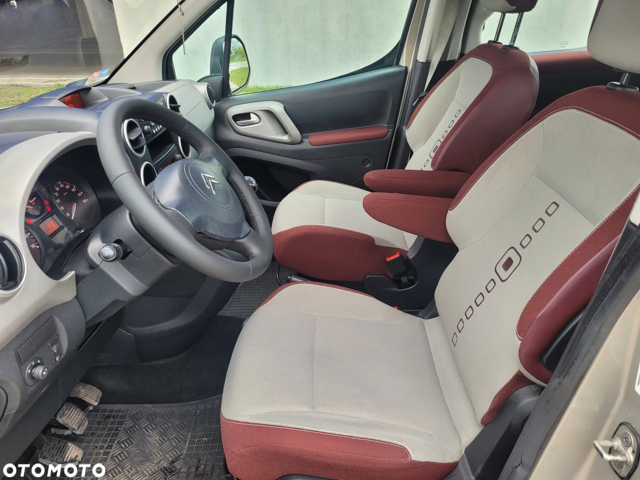 Citroën Berlingo II 1.6 HDi Multispace - 10