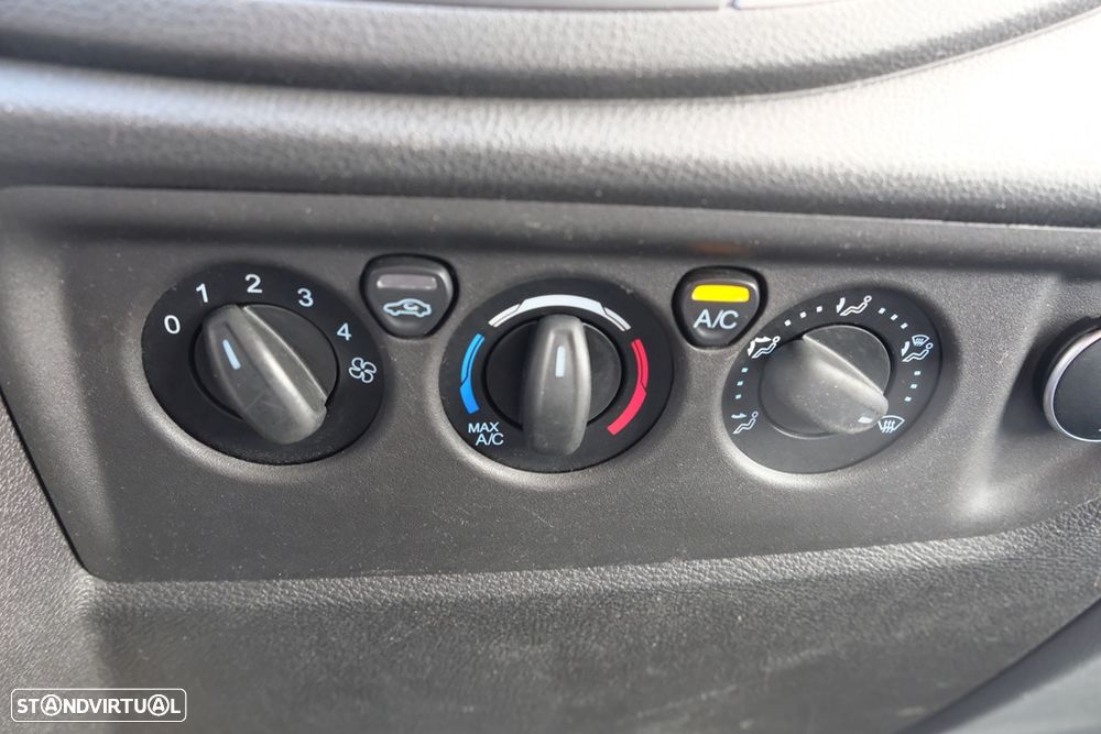 Ford Transit 350 2.0TDCI L4 c/plataforma Dhollandia - 10