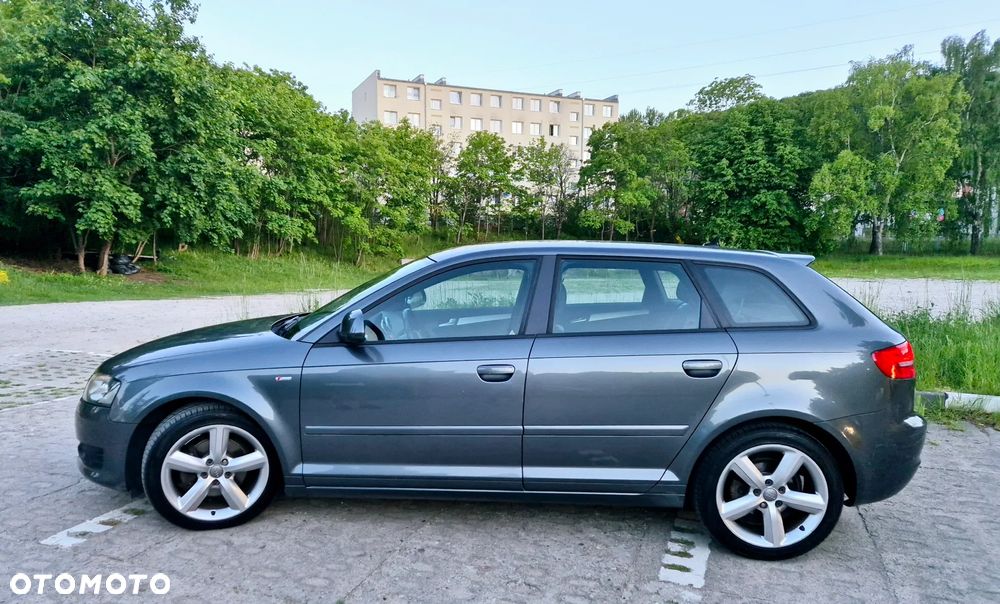 Audi A3 Sportback 2.0 TDI DPF Attraction - 4