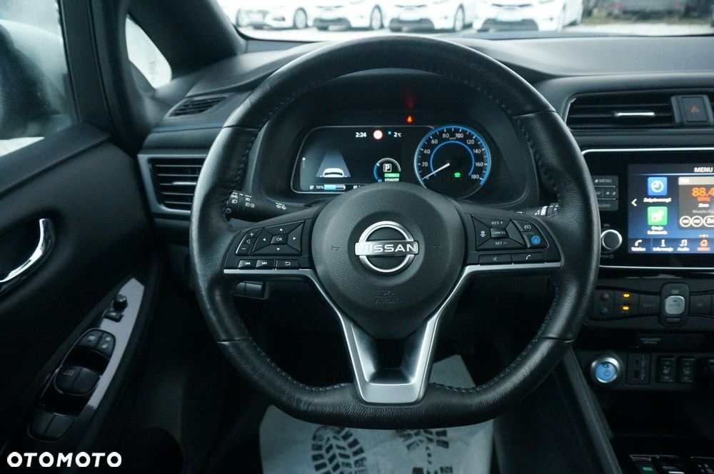 Nissan Leaf 62kWh N-Connecta - 12