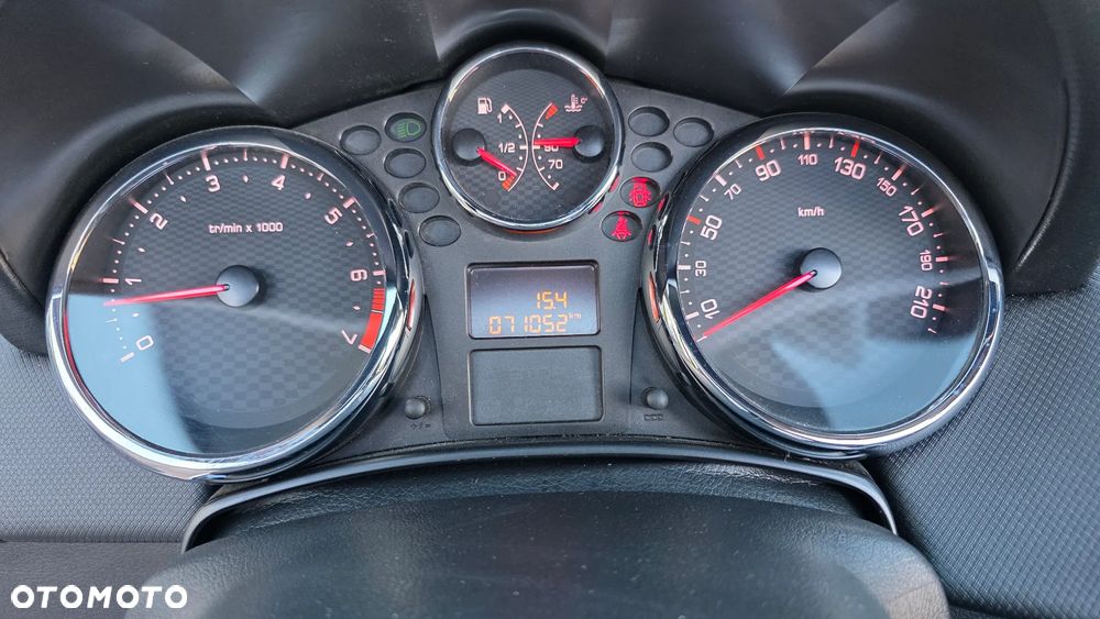Peugeot 207 - 33