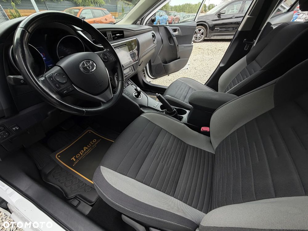Toyota Auris 1.8 HSD Prestige - 19