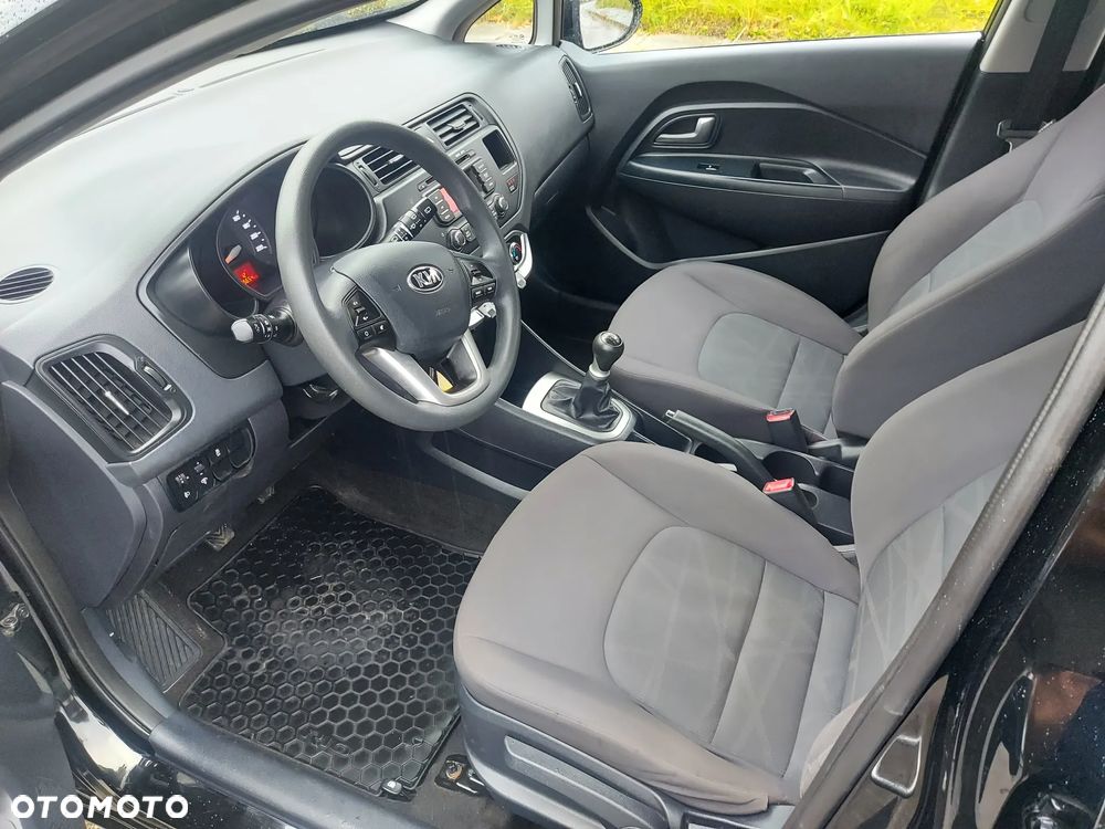 Kia Rio 1.2 Business Line - 10