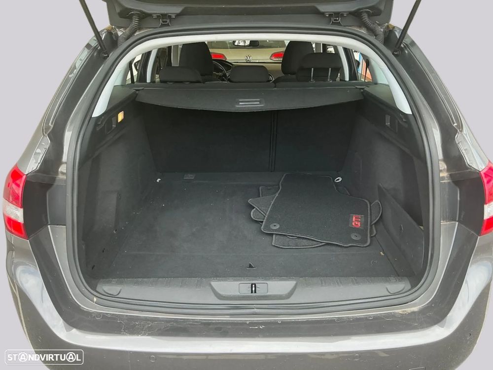 Peugeot 308 SW - 11