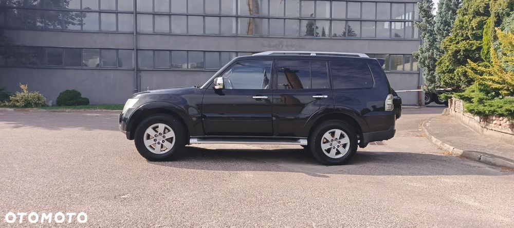 Mitsubishi Pajero - 4