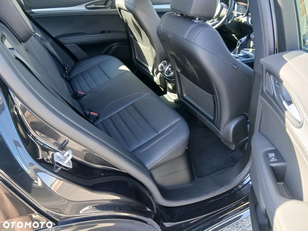 Alfa Romeo Stelvio 2.0 Turbo Veloce Q4 - 13