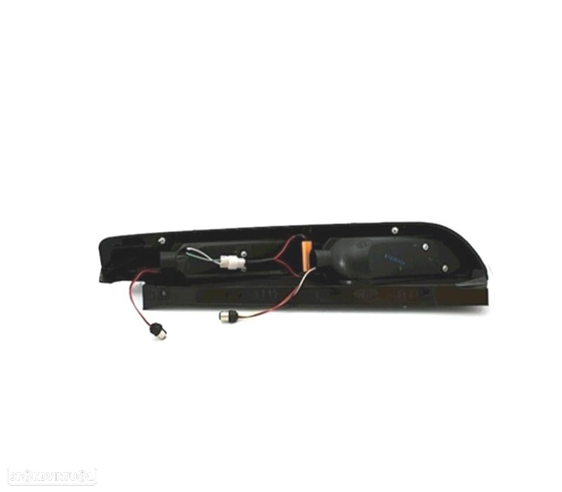 FAROLINS TRASEIROS LED PARA FORD FOCUS PRETO ESCURECIDOS - 2