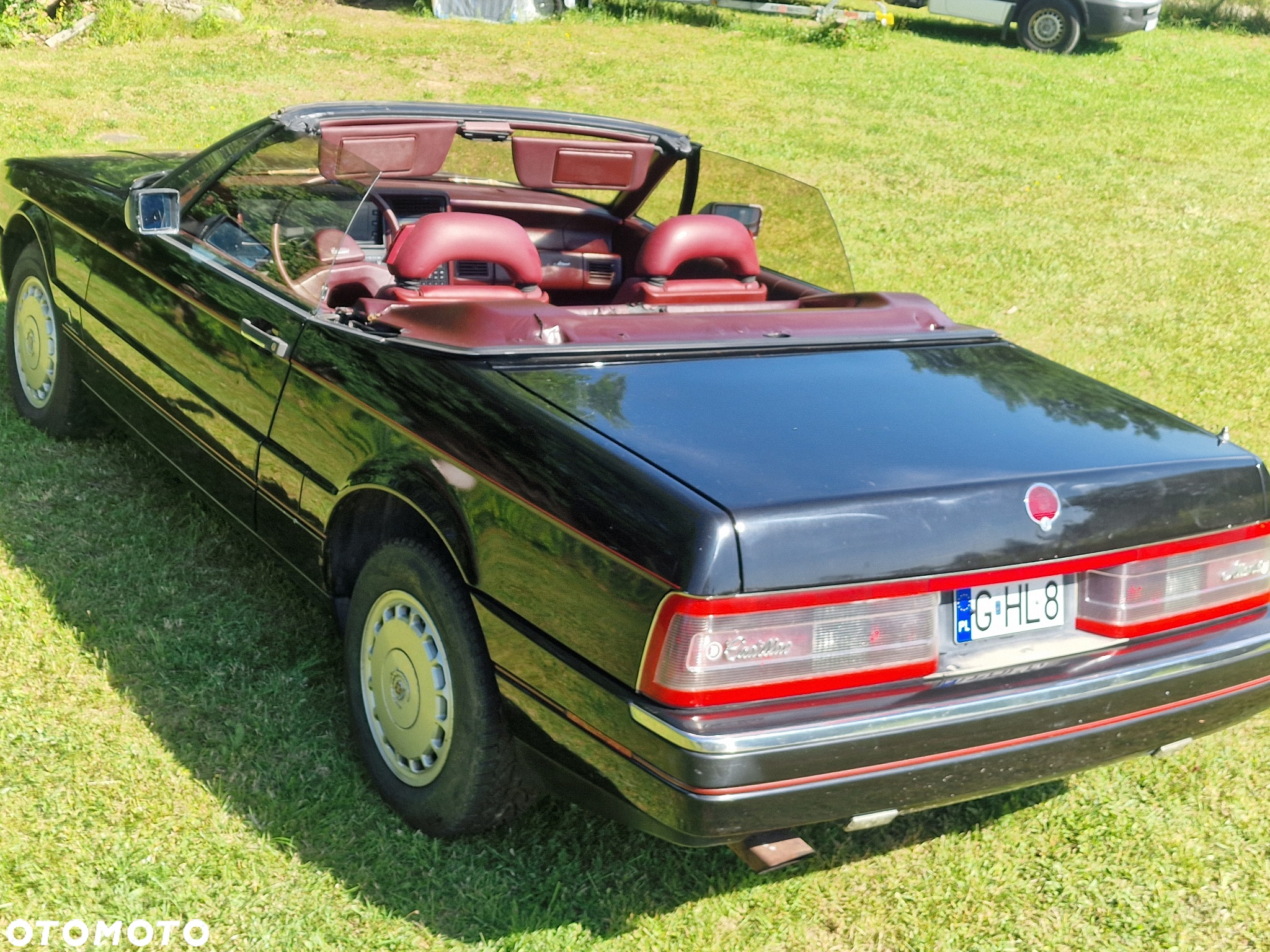 Cadillac Allante - 3