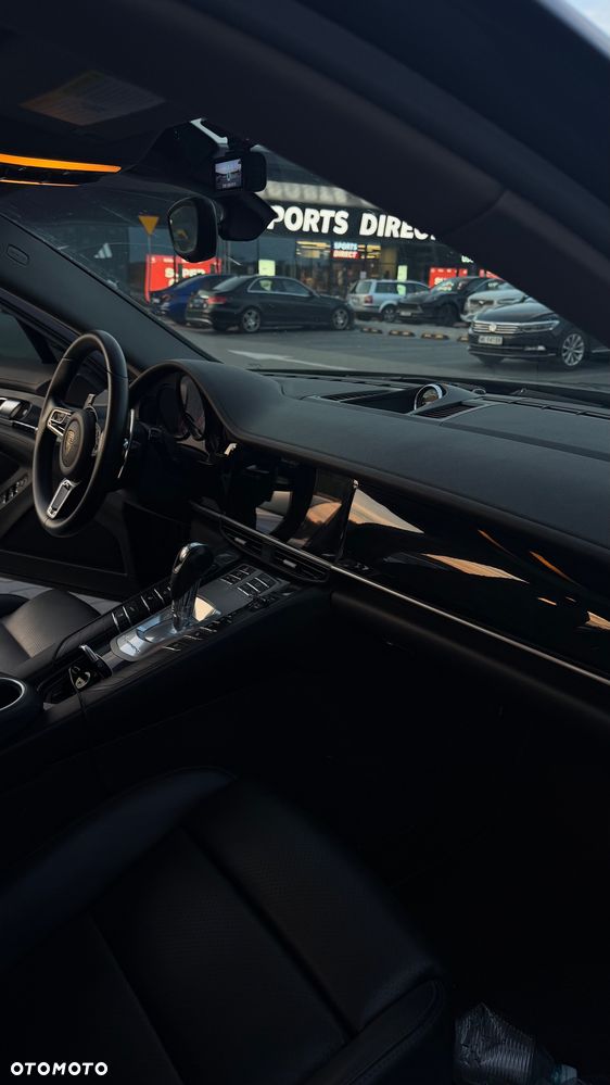 Porsche Panamera PDK - 9