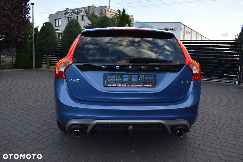 Volvo V60 D4 R-Design - 29