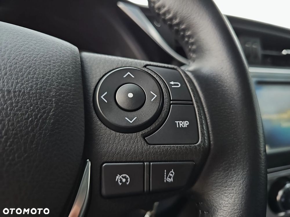 Toyota Corolla 1.6 Comfort - 19