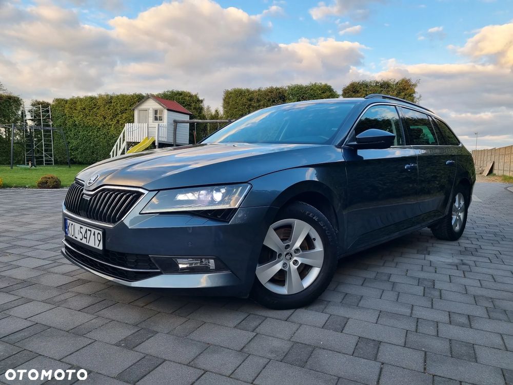 Skoda Superb 1.6 TDI DSG Style - 1