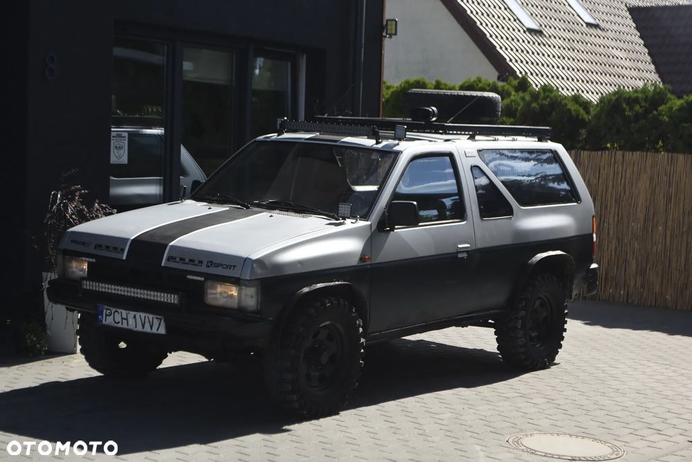 Nissan Terrano - 1