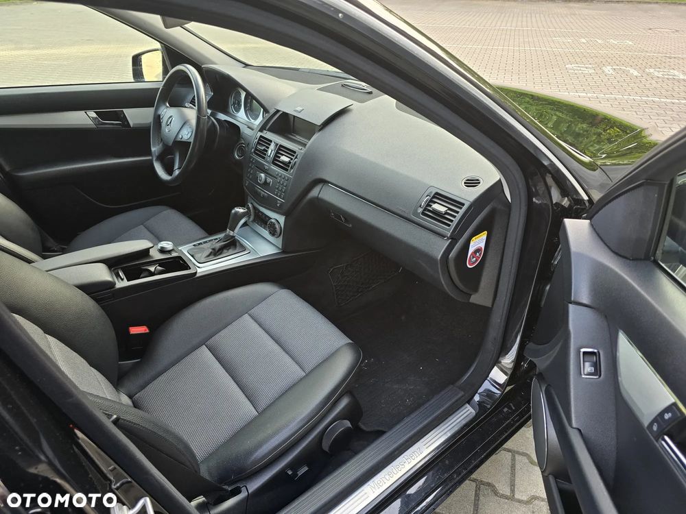 Mercedes-Benz Klasa C 200 (BlueEFFICIENCY) 7G-TRONIC Elegance - 14
