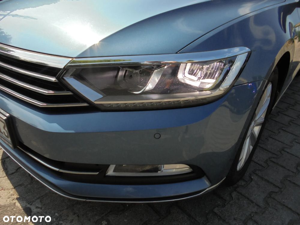 Volkswagen Passat Variant 2.0 TDI SCR BlueMotion Highline - 36